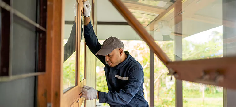 Double Hung Vinyl Window Sash Replacement in Carrollwood, FL